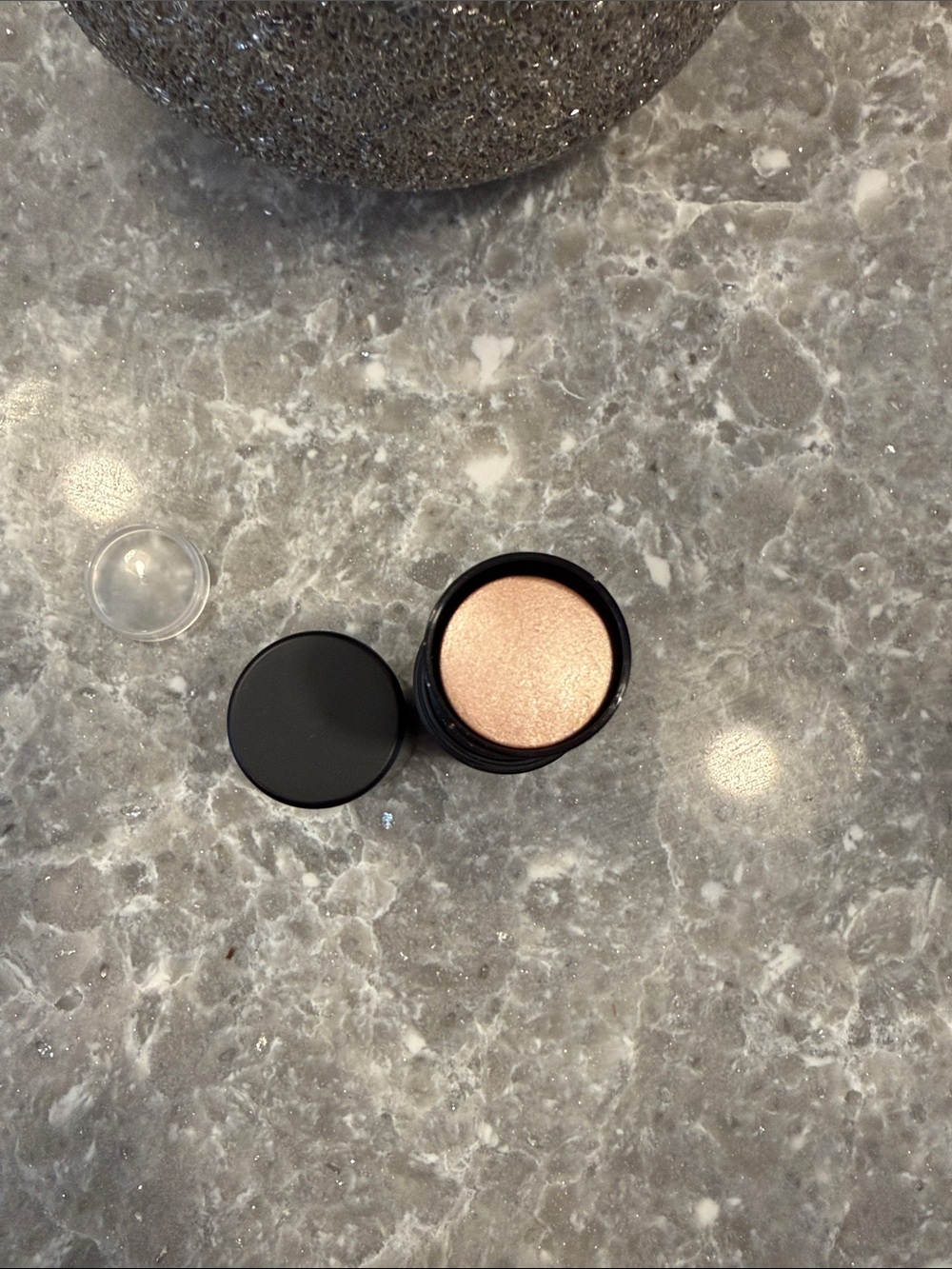 Sheer Shimmer Cream Highlighter - Champagne Glow